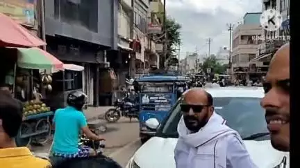 छपरा: छपरा शहर में बिहार बंद का दिखा असर, महागठबंधन के कार्यकर्ता सड़क पर उतरे