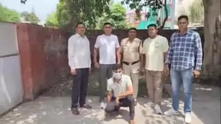 हिसार: भाटोल के पास नाकेबंदी में 42 पेटी अवैध शराब के साथ एक गिरफ्तार, गाड़ी जब्त