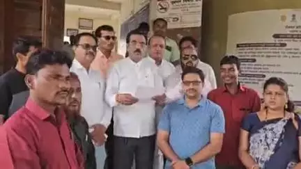 बुलढाणा: झारखंडचे खासदार निशिकांत दुबे यांची खासदारकी रद्द करून कठोर शासन करा - ठाकरे गट शिवसेना जिल्हा संघटक डॉ. गोपाल बछिरे