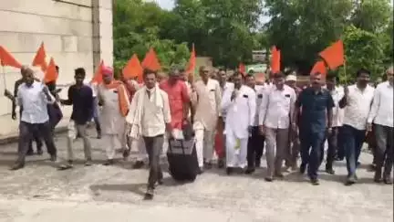 झालरापाटन: भारतीय किसान संघ ने किसानों की समस्याओं को लेकर मिनी सचिवालय में किया प्रदर्शन, ज़िला कलेक्टर को दिया ज्ञापन