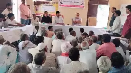 रायपुर: जिला कलेक्टर अजय सिंह राठौर ने हिम्मतगढ़ में आयोजित पंडित दीनदयाल उपाध्याय शिविर का किया निरीक्षण