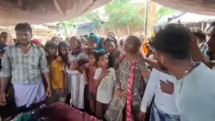 अमदाबाद: अमदाबाद में सोमवार को मोहर्रम के दौरान गोली एवं चाकू चलने से दो घायल युवक की इलाज के दौरान पुर्णियाअस्पताल में मौत।