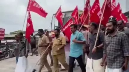പാലക്കാട്: കാത്തുനിന്നവർ പെരുവഴിയിലായി, പാലക്കാട് ഡിപ്പോക്ക് കീഴിൽ ഒരു കെ.എസ്.ആർ.ടി.സി ബസും സർവീസ് നടത്തിയില്ല