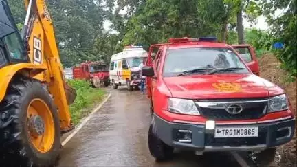 গণ্ডাছড়া: গন্ডাছড়ায় মহড়া: বন্যা পরিস্থিতি মোকাবিলায় মহকুমা প্রশাসনের তৎপরতা, উদ্ধারকাজে ঝাঁপিয়ে পড়ল টিম