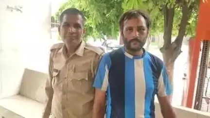 कोतवाली क्षेत्र के ग्राम बड्ढ़ा वाजिदपुर में पड़ोसी के साथ झगड़ा कर रहे ग्रामीण को पुलिस ने किया गिरफ्तार
