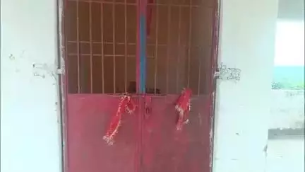 रंका: भलपहाड़ी देवी मंदिर में दान पेटी चोरी और दूसरे समुदाय की पेटी रखने से ग्रामीण उग्र