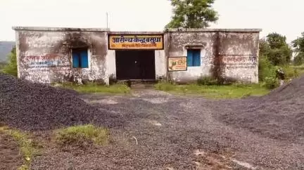 रीठी: तहसील के उप स्वास्थ्य केंद्रों की स्थिति बदहाल, कर्मियों की लापरवाही और प्रशासनिक उदासीनता से लोग परेशान #jansamasya