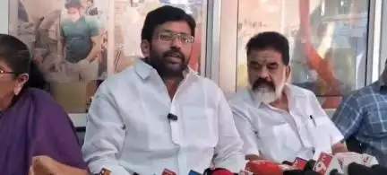 రాజమండ్రి సిటీ: పట్టణంలో పేపర్ మిల్లు కారణంగా పంచభూతాలు కలుషితమైపోయాయి: మాజీ ఎమ్మెల్యే జక్కంపూడి రాజా