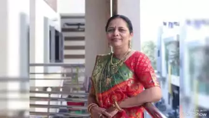 સિહોર: શહેરના રામધરી પાસે દીકરો અને વહુની રાહે ઉભેલ માતા લક્ઝરી બસની અડફેટે આવતા મોત નિપજ્યું