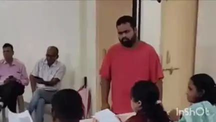 सिवनी मालवा: ₹75 हजार की मांग कर स्कूल प्रबंधन नहीं दे रहा टीसी व मार्कशीट, अभिभावक ने नायब तहसीलदार से की शिकायत