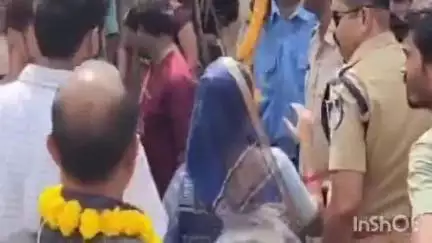 हुज़ूर: भारी विरोध के बाद चिरहुला मंदिर मार्ग से अतिक्रमण हटाया गया, प्रशासनिक अधिकारी व पुलिस बल तैनात