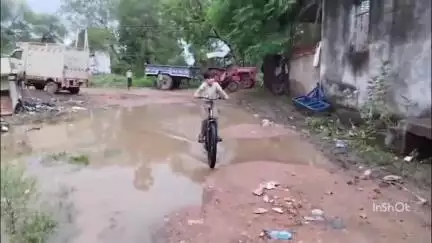 वार्ड क्रमांक 11 में बेहद गंदगी का आलम ऐसे में दर्शन करना हुआ कठिन राहगीर हो रहे है परेशान