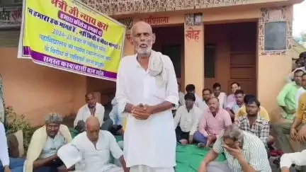 डीग: खोह में दूसरे दिन भी बाजार बंद रहे, पूर्व सरपंच ने झोली फैलाकर मांगा कॉलेज