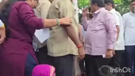 सांगोला: आझाद मैदान येथे अनुदानित शाळांच्या संदर्भात आंदोलन; आमदार बाबासाहेब देशमुख यांनी केले आश्वासित