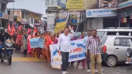 पधर: पधर में आंगनवाड़ी, मिड डे मील और मनरेगा मजदूरों का हुआ प्रदर्शन