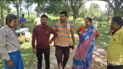 হরিশ্চন্দ্রপুর ২: তরতাজা একের পর এক গাছ কাটার ঘটনায় পিপলা এলাকার বাসিন্দারা বাধা দেওয়ার সাথে ক্ষিপ্ত হলেন