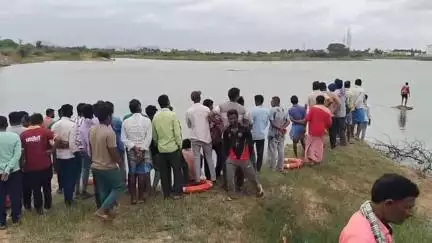 ಚಿತ್ರದುರ್ಗ: ಮುರುಘಾ ಮಠದ ಹಿಂಬಾಗದ ಕೆರೆಯಲ್ಲಿ ಮುಳುಗಿ ವ್ಯಕ್ತಿ ಸಾವು, ಶವಕ್ಕಾಗಿ‌ ಶೋದಕಾರ್ಯ