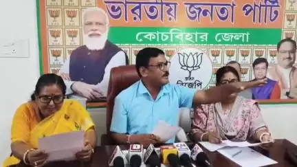 কোচবিহার ১: NRC নিয়ে বিভ্রান্তি ছড়িয়ে ভোটব্যাঙ্ক বাড়াতে চাইছে তৃণমূল, কোচবিহারে সাংবাদিক বৈঠক বিজেপির জেলা সভাপতির