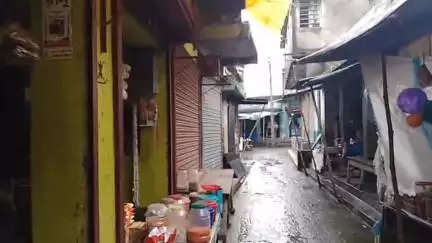 সন্দেশখালি ২: সিপিআইএম সমর্থিত ট্রেড ইউনিয়নের বাকা ধর্মঘটের আংশিক প্রভাব পড়ল সন্দেশখালি ২ নম্বর ব্লক জুড়ে