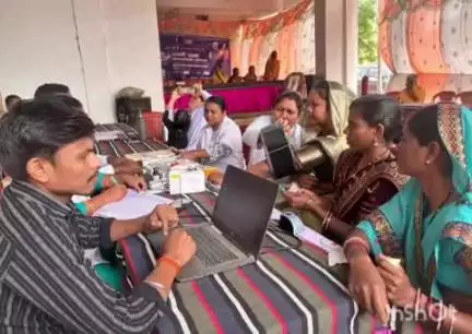 नगरी: धरती आबा जनजातीय ग्राम उत्कर्ष अभियान के तहत अमाली और दरगहन में संतृप्तिकरण शिविर का हुआ आयोजन