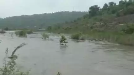 रायगढ़: लगातार बारिश से केलो नदी का जलस्तर बढ़ा, डेम के 2 गेट खोले गए
