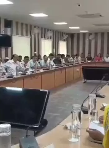 अलवर: सरिस्का CTH पर बवाल, जिला परिषद की बैठक का बहिष्कार, टीकाराम जूली ने आरोप लगाया- CTH में माफियाओं की मिलीभगत का करेंगे विरोध