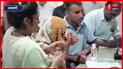 शामली में महिला जनसुनवाई में विधवा किसान की फूट-फूटकर गुहार, बोलीं- या तो कर्ज माफ कराओ या फसल का मुआवजा दिलाओ
#Shamli #shamlinews #MahilaKisan #kisan #JanSunwai