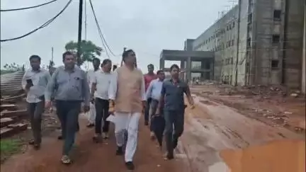 दमोह: सांसद राहुल सिंह ने बरपटी में निर्माणाधीन मेडिकल कॉलेज का जायजा लिया, सितंबर 2026 तक दमोह को होगा समर्पित