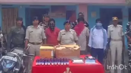 फारबिसगंज: जोगबनी थाना पुलिस और एसएसबी ने संयुक्त कार्रवाई में नशीली पदार्थ के साथ तीन अभियुक्तों को किया गिरफ्तार
