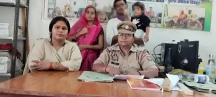 कर्वी: परिवार परामर्श केन्द्र ने पुलिस टीम के साथ मिलकर परिवारिक विवादों को समाप्त कराते हुए परिवार को टूटने से बचाया