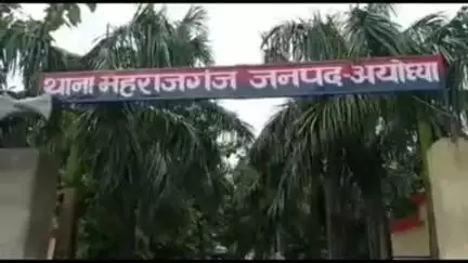 थाना महराजगंज के मया बाजार टांडा बाईपास मारुति और इंडिवर में हुई टक्कर, मारुति सवार एक महिला की हुई मौत व 4 लोग हुए घायल