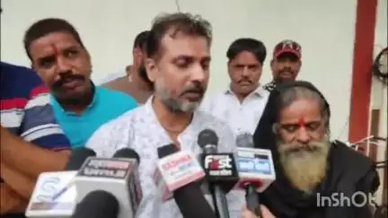 उज्जैन शहर: एफआईआर दर्ज करने के मामले में पीड़ित ने कोठी रोड स्थित प्रेस क्लब में पत्रकार वार्ता कर जांच की मांग की