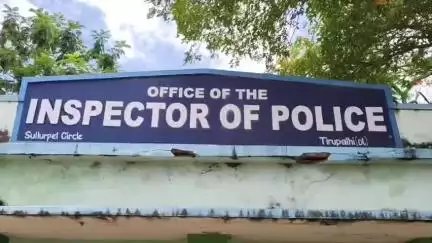 సూళ్లూరుపేటలో గంజాయి అక్రమ రవాణాపై పోలీసులు ఉక్కుపాదం
- 6 మంది గంజాయి స్మగ్లర్లను అదుపులోకి తీసుకున్న పోలీసులు