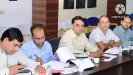 कांकेर: कांकेर कलेक्टर ने बैठक में लगातार हो रही वर्षा की स्थिति पर निगाह रखने के लिए अधिकारियों को दिए निर्देश