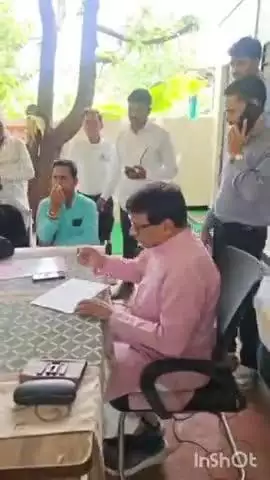 आष्टा: विधायक ने कार्यालय पर की जनसुनवाई, नागरिकों की सुनी समस्याएं