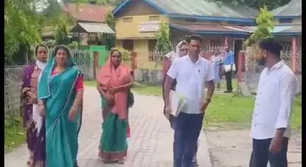 কলগাছিয়া: কলগাছিয়াৰ ৪২ নং তাপেশ্বৰা গাওঁ পঞ্চায়তৰ সভাপাতি বাছনি প্ৰক্ৰিয়াত চাৰি সদস্য সদস্যাৰ অনুপস্থিতিৰ বাবে স্থগিত