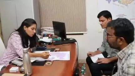 జహీరాబాద్: నిమ్జ్  భూ సేకరణ ప్రక్రియ వేగవంతం చేయాలి:  కలెక్టర్ ప్రావీణ్య