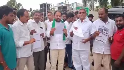 వైరా: నిరుద్యోగులను ఉద్యోగులుగా మార్చటమే నా లక్ష్యం వైరా ఎమ్మెల్యే రాందాస్ నాయక్