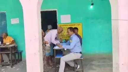पंडारक: पंडारक प्रखंड के कोंदी पंचायत में वार्ड सदस्य के लिए कराया गया उपचुनाव