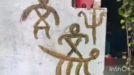 बेमेतरा: सावन से पहले महिलाओं ने घर की दीवार पर चित्रकारी कर निभाई परंपरा, वर्षों पुरानी परंपरा बेमेतरा जिले में कायम