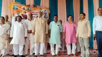 चौरीचौरा: कांग्रेस पार्टी का संविधान बचाओ सम्मेलन चौरी चौरा में सम्पन्न हुआ