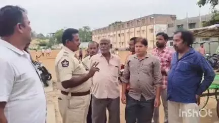 ఆదోని: బహిరంగ ప్రదేశాల్లో పొగ తాగితే జరిమానా విధిస్తాం: ఆదోని టూ టౌన్ పోలీసులు