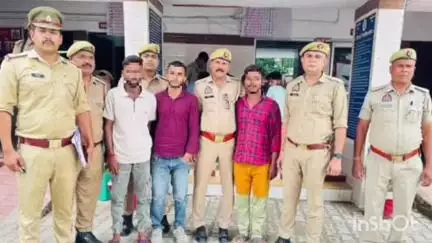 नजीबाबाद: युवती के साथ अश्लीलता करने के आरोप में थाना नजीबाबाद पुलिस ने तीन अभियुक्तों को किया गिरफ्तार
