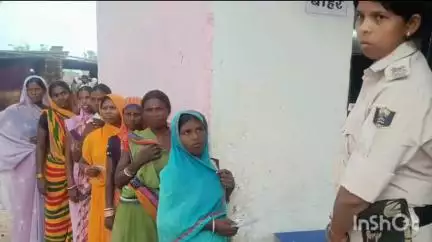 कौआकोल: दरावां पंचायत समिति सदस्य उपचुनाव में 43 प्रतिशत मतदान, 11 जुलाई को होगी मतगणना; 8954 में से 3857 वोटरों ने किया मतदान