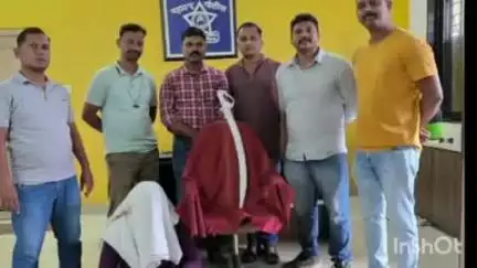 भद्रावती: दहशत पसरविणाऱ्या युवकाकडून तलवार जप्त. 
भंगाराम वार्डातील कारवाई.