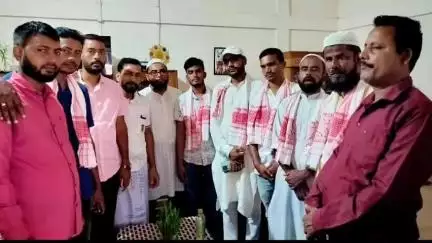 হাইলাকান্দি: বাউয়ারঘাট জিপিতে সংবর্ধিত হয়ে উন্নয়নের কাজে দুর্নীতি প্রশ্রয় দেওয়া হবে না কড়া বার্তা দিলেন
ZPMদিলোয়ার হুসেন বড়ভুইয়া