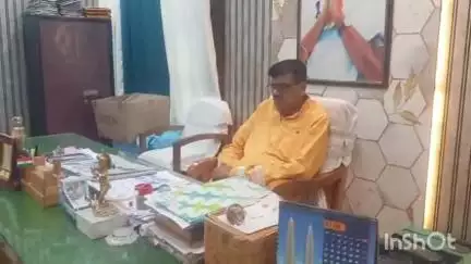 কোচবিহার ১: বন্ধ ব্যর্থ হয়েছে ১০০% কর্মী পৌরসভায় এসে নাগরিক দের পরিষেবা দিয়েছে বলে জানালেন চেয়ারম্যান রবীন্দ্রনাথ ঘোষ