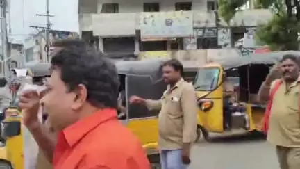 జగిత్యాల: పెట్టుబడిదారుల ప్రయోజనాల కోసం కార్మికవర్గాన్ని బలిచ్చే 4లేబర్ కోడ్స్ను రద్దు చేయాలని కార్మిక సంఘాల ఆధ్వర్యంలో భారీర్యాలీ
