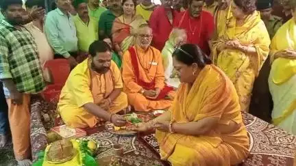 दतिया नगर: श्री पीतांबरा पीठ मंदिर परिसर में वैदिक रिसर्च सेंटर का वसुंधरा राजे ने किया भूमिपूजन