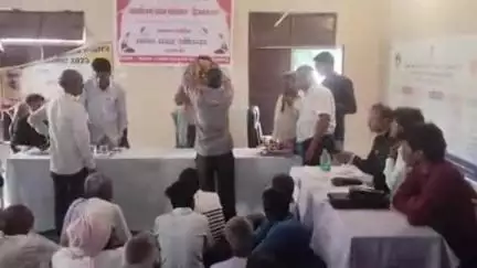 रायपुर: हिम्मतगढ़ में पंडित दीनदयाल उपाध्याय शिविर का आयोजन, जिला कलेक्टर ने लाभार्थियों को सौंपे आवासीय पट्टे